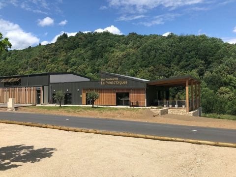 CONSTRUCTION D'UN BOULODROME ET D'UN BISTROT DE PAYS "LE POINT D'ORGUE" A FABRAS (07)