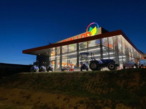 CONSTRUCTION D'UN BATIMENT COMMERCIAL A AUBENAS